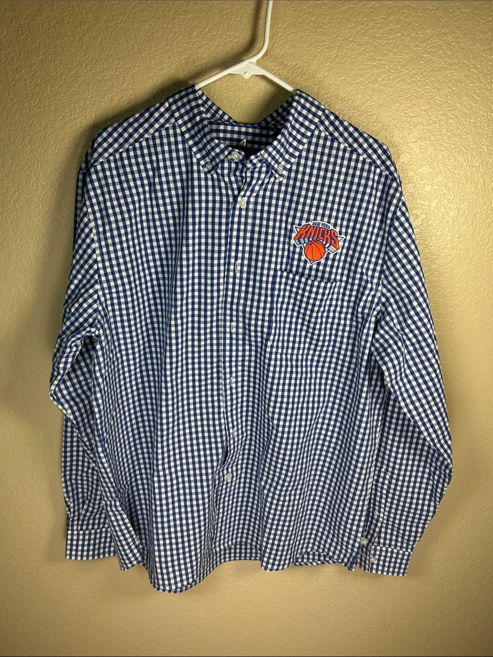 New York Knicks Antigua Ellis Woven Tribal Button-Down Shirt XL